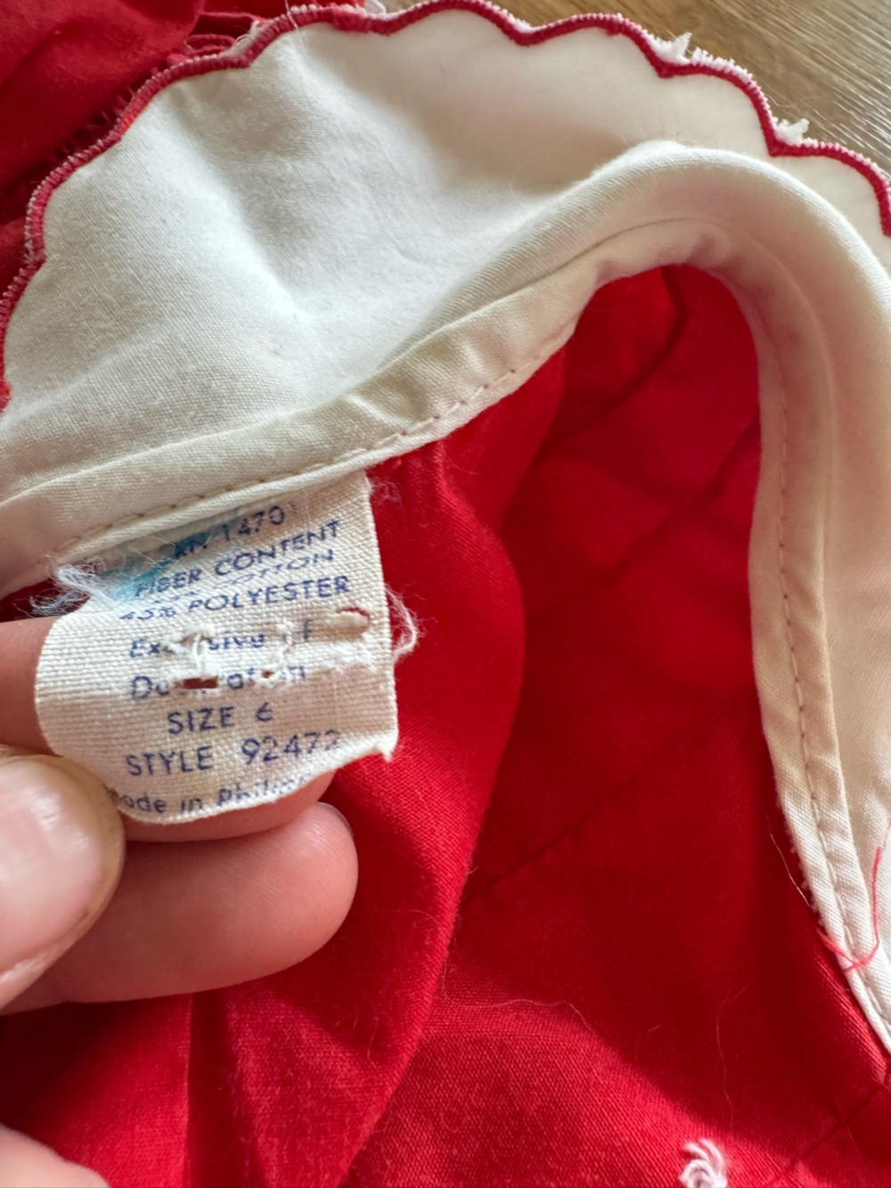 Vintage Red and White Girl's Dress with Embroidered Apron - Picture 4 of 4